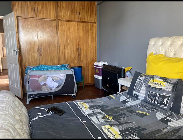 2 BEDROOM TOWNHOUSE FOR SALE IN LORENTZVILLE